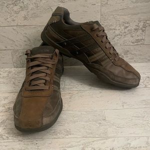 Sketchers, mens size 9.5 relaxed fit,  used in good condition no rips or tears